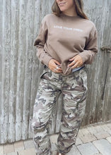 Load image into Gallery viewer, LOVE YOUR CREW - CREWNECK
